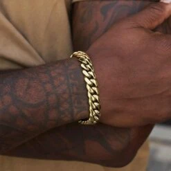 Signature Cuban Link Bracelet In Yellow Gold - 12mm