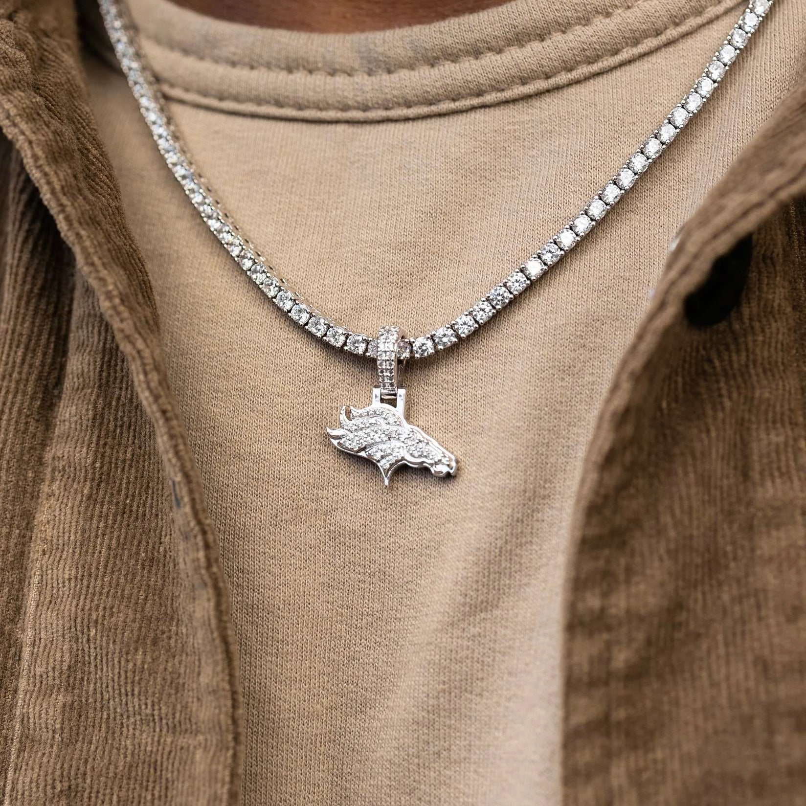 Denver Broncos Micro Logo Pendant - White Gold - Image 2