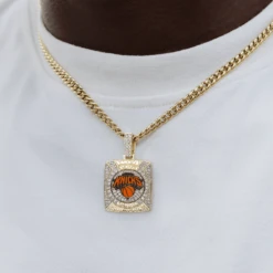 New York Knicks Championship Pendant - Yellow Gold
