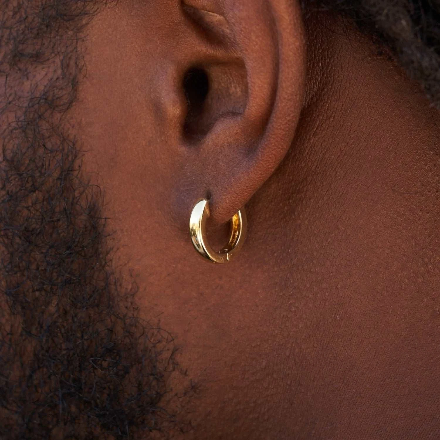 Polished Round Huggie Earrings In Yellow Gold