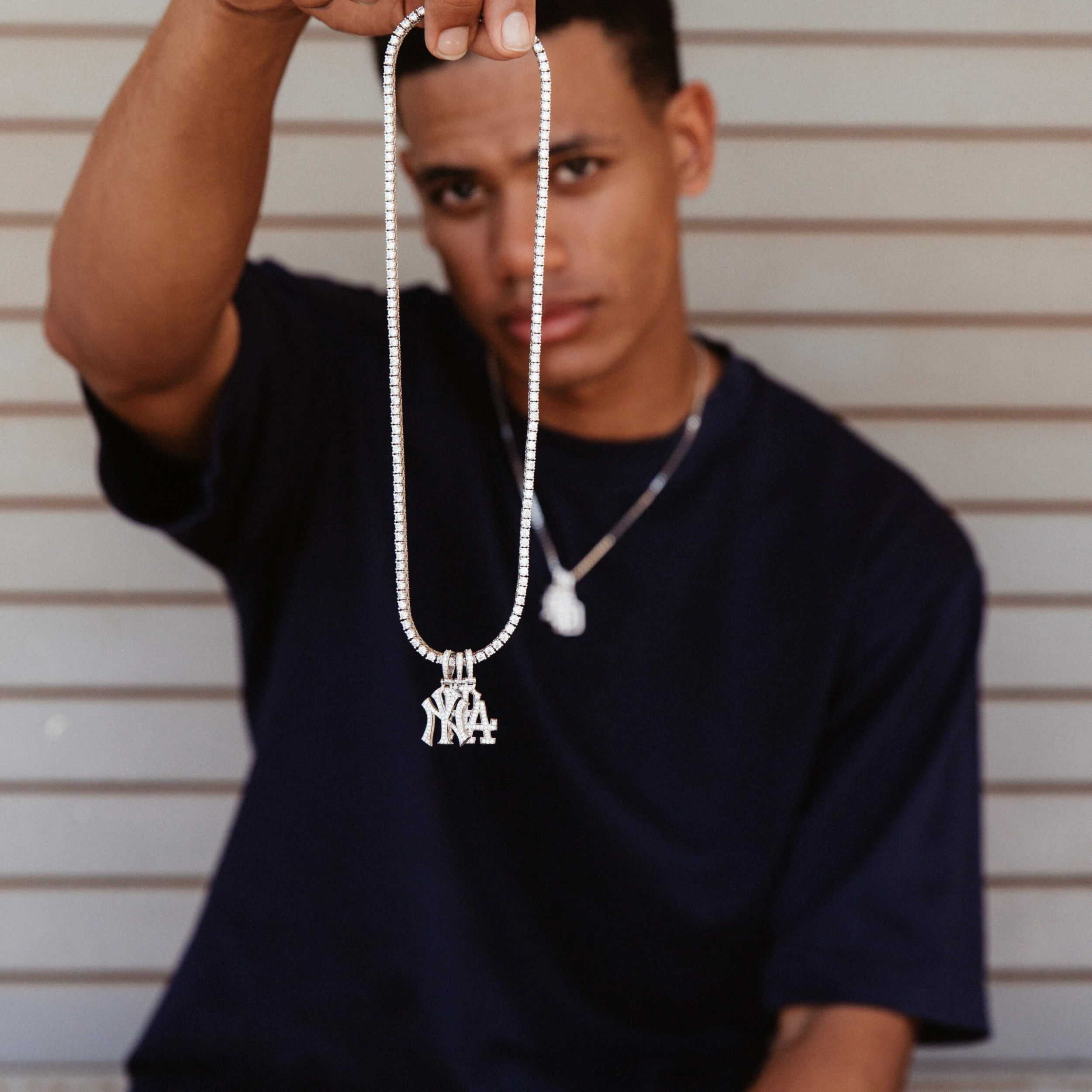 New York Yankees Micro Pendant In White Gold - Image 4