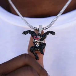 Venom Full-Body Pendant
